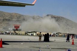 喀布尔机场附近爆炸造成重大伤亡