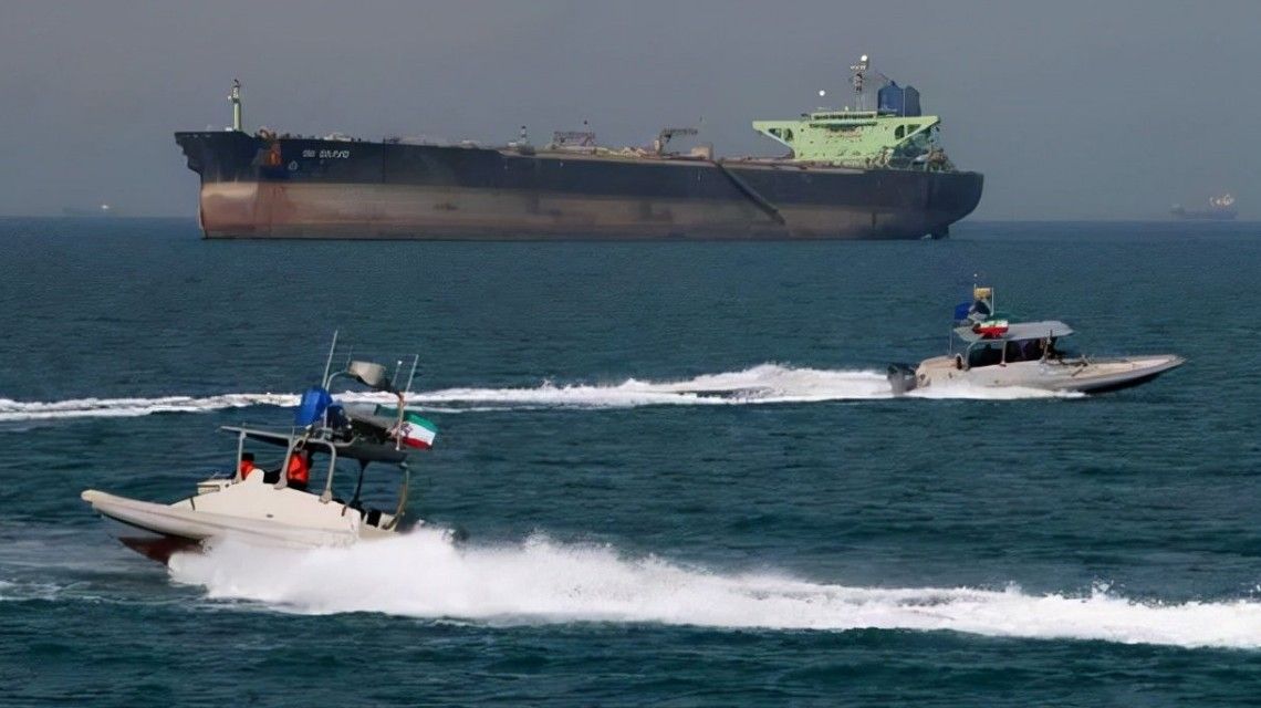 伊朗公布更多与美舰对峙细节