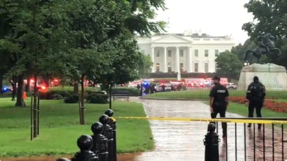 24小时热点舆情分析：白宫外广场发生雷击4人重伤